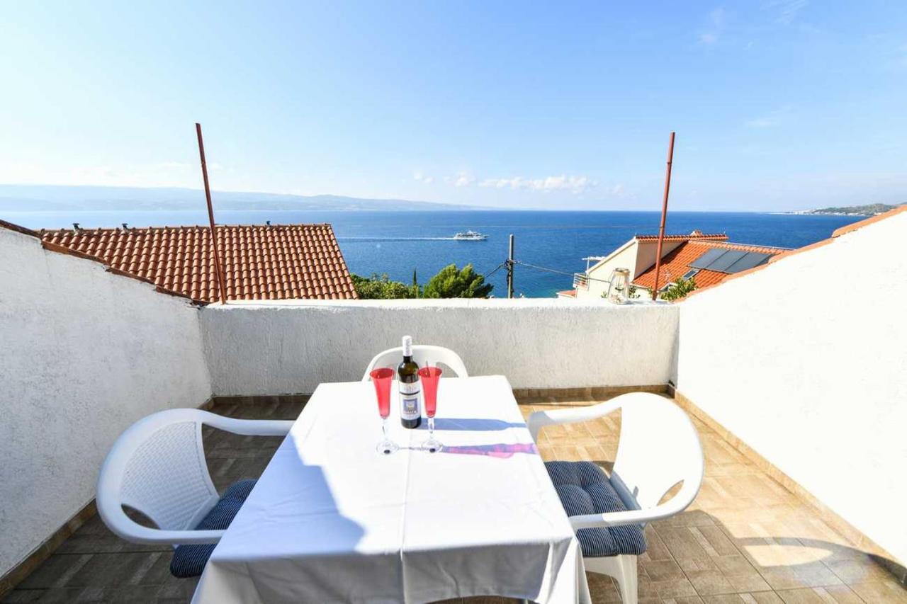 אומיס Perfect Vacation Apartments מראה חיצוני תמונה