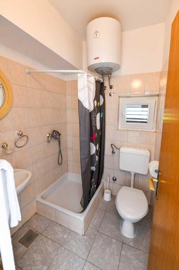 אומיס Perfect Vacation Apartments מראה חיצוני תמונה
